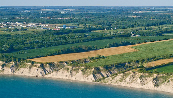 Préserver les terres humides et les lignes de rivage